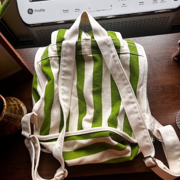 Baggu Drawstring Backpack - Picture 3 of 5
